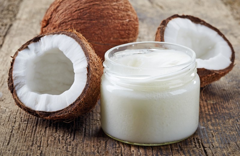 Правильное применение кокосового масла для лица и его польза